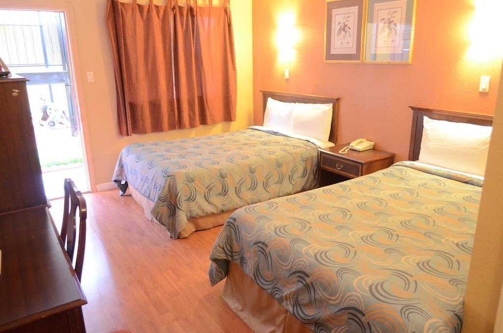 Bear Creek Inn Addicks Esterno foto
